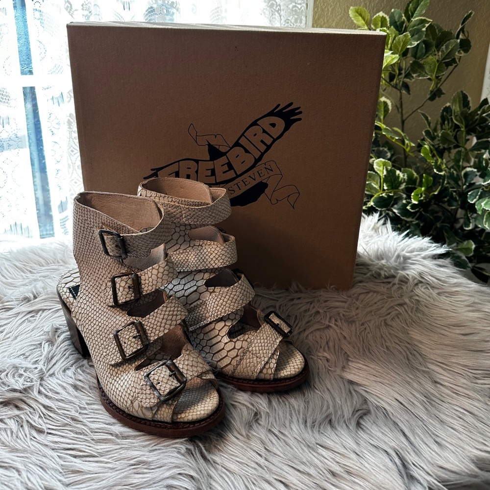 Freebird Quail bootie/sandal in White Snake - Picture 3 of 16